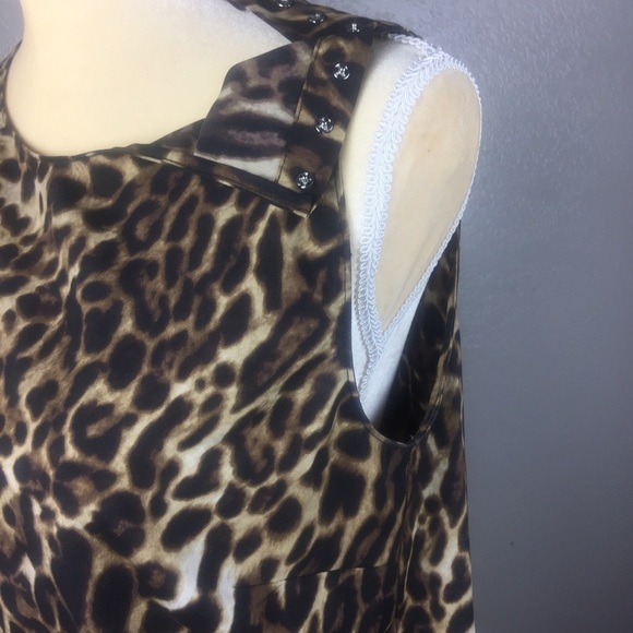 LAUREN Ralph Lauren Gorgeous Cheetah Silk Split Back Blouse Size Small Like New - Picture 6 of 8